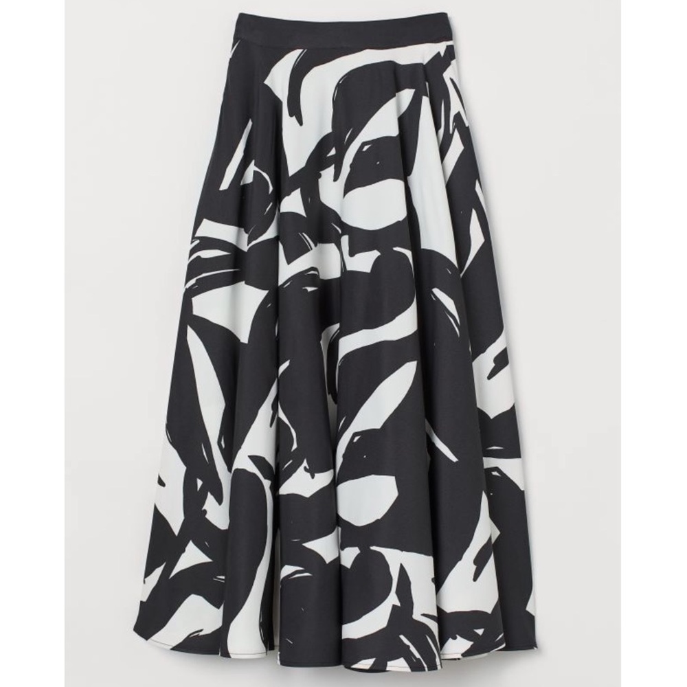 H&M Circle Maxi Skirt, B&W, Size 4